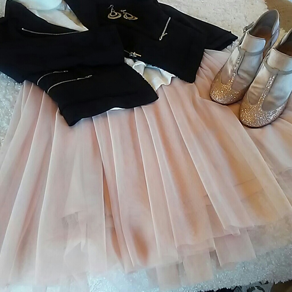 Blush Tulle Skirt nwot